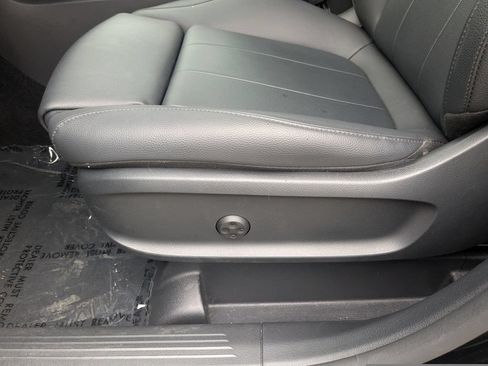 Certified 2023 Mercedes-Benz GLA 250 4MATIC image 7