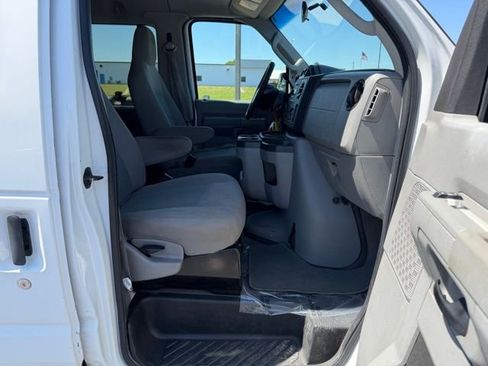 Used 2013 Ford E-350 and Econoline 350 XLT RWD image 9