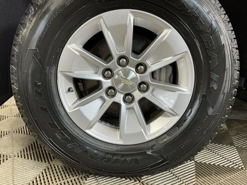 Used 2019 Chevrolet Silverado 1500 LT w/ All-Star Edition AWD/4WD image 7