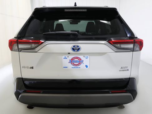 Used 2020 Toyota RAV4 XSE image 18