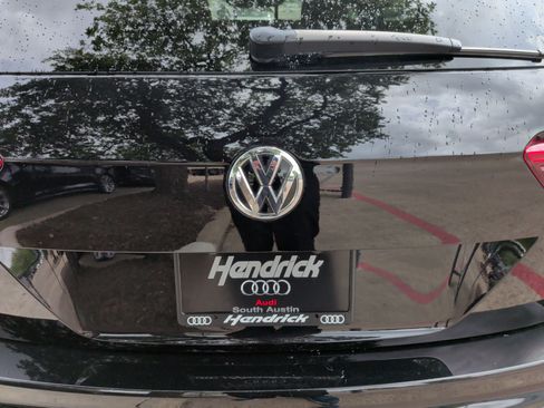 Used 2019 Volkswagen Tiguan SE image 38