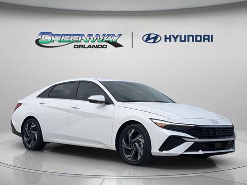 Used 2024 Hyundai Elantra Limited FWD image 2
