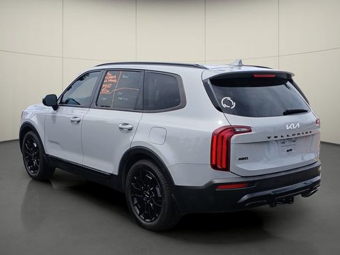 Used 2022 Kia Telluride EX w/ EX Premium Package image 5