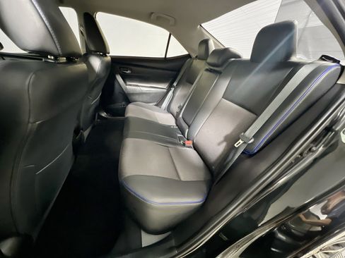 Used 2019 Toyota Corolla SE w/ SE Premium Package FWD image 28