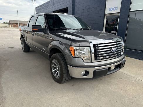 Used 2012 Ford F150 XLT w/ XLT Chrome Pkg RWD image 2