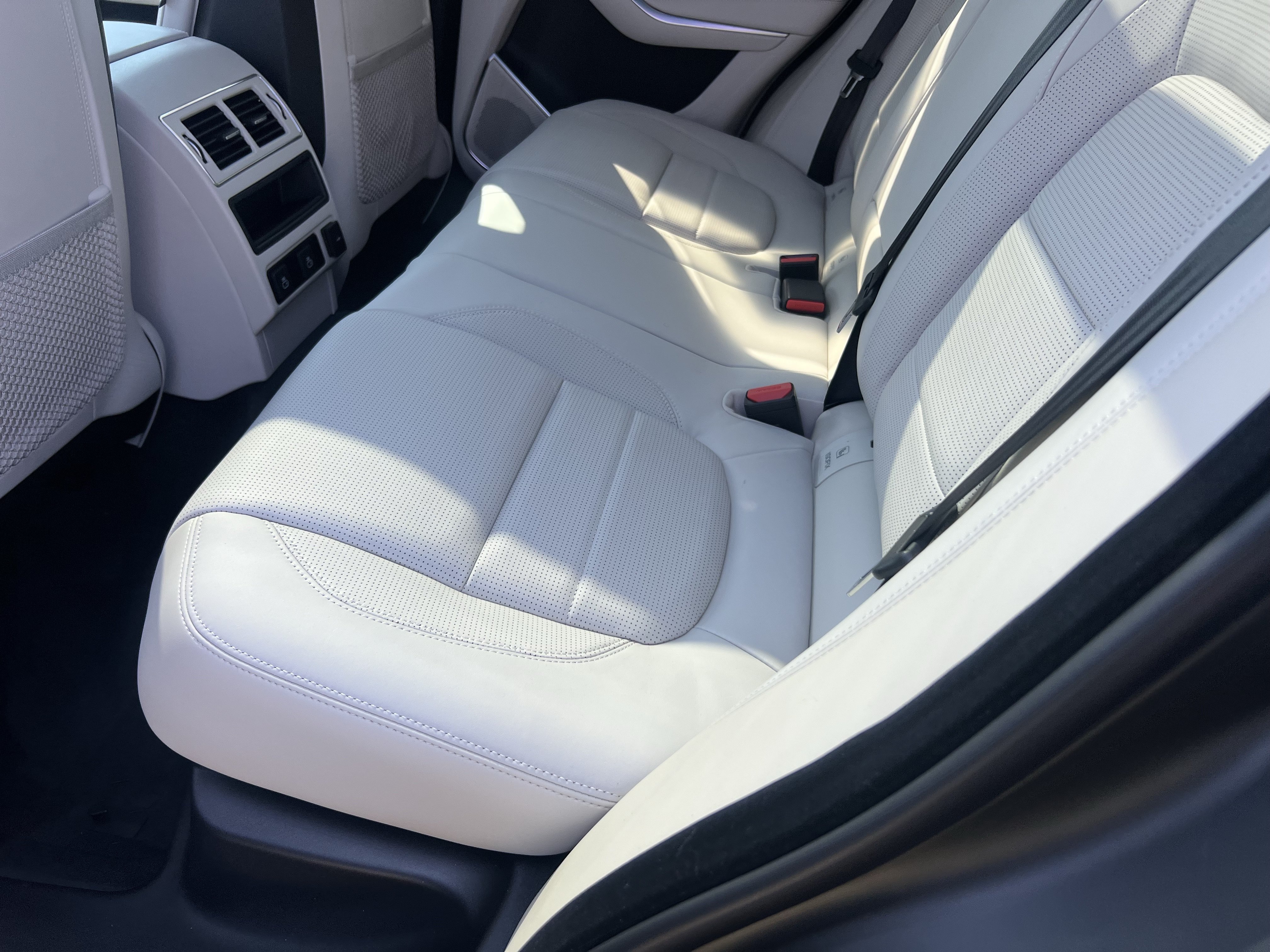 New 2026 Jaguar F-PACE R-Dynamic S AWD/4WD image 21