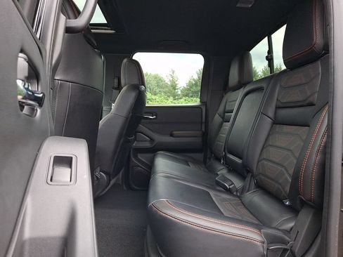 Certified 2025 Nissan Frontier PRO-4X w/ Pro Premium Package AWD/4WD image 10