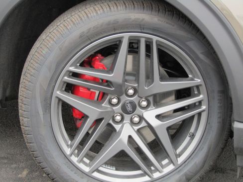 New 2026 Ford Explorer ST image 5