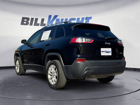 Used 2020 Jeep Cherokee Latitude image 3