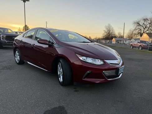 Used 2017 Chevrolet Volt LT image 8
