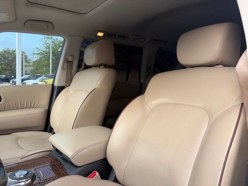 Used 2017 Nissan Armada Platinum w/ Interior Lighting Package RWD image 10