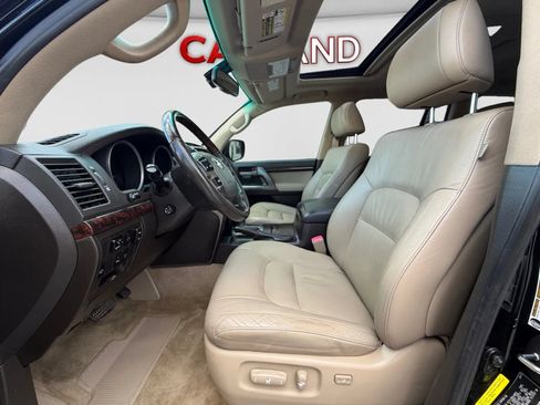 Used 2011 Toyota Land Cruiser w/ Upgrade Pkg AWD/4WD image 12