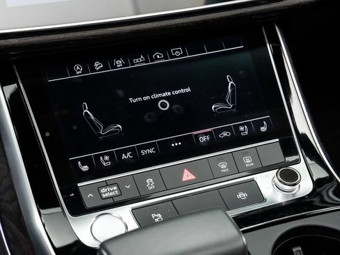 Used 2019 Audi Q8 Premium Plus AWD/4WD image 16