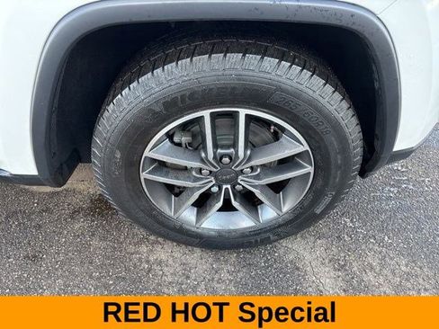 Used 2020 Jeep Grand Cherokee Laredo w/ 18" Wheel & 8.4" Radio Group image 42