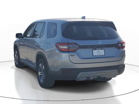 Used 2024 Honda Pilot EX-L image 4