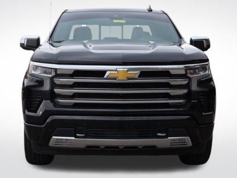 Used 2023 Chevrolet Silverado 1500 High Country w/ Max Trailering Package image 3