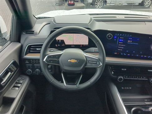 Used 2025 Chevrolet Tahoe High Country image 16