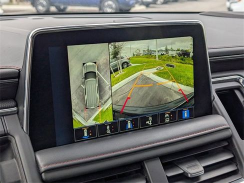 Used 2022 Chevrolet Suburban RST w/ Luxury Package image 20