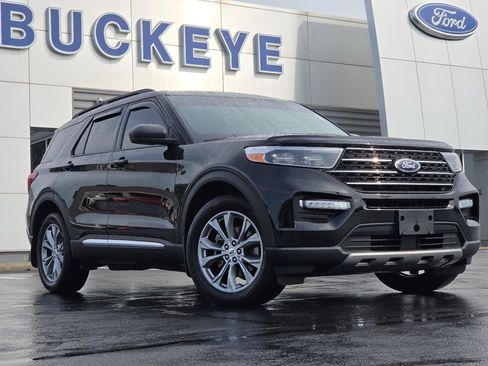 Used 2024 Ford Explorer XLT w/ Equipment Group 202A AWD/4WD image 2