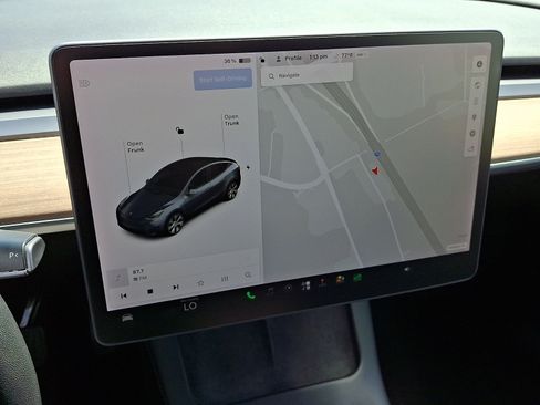 Used 2022 Tesla Model Y Long Range AWD/4WD image 16