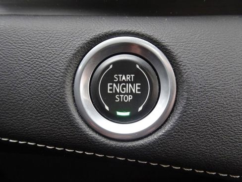 Used 2021 Cadillac Escalade ESV Premium Luxury w/ Driver Assist Tech Package image 22