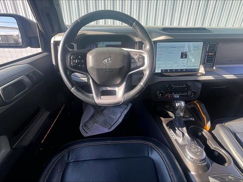 Used 2021 Ford Bronco Badlands image 6