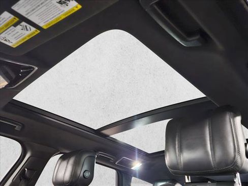 Used 2019 Land Rover Range Rover Sport HSE image 16