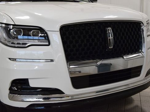 Used 2024 Lincoln Navigator Black Label AWD/4WD image 13