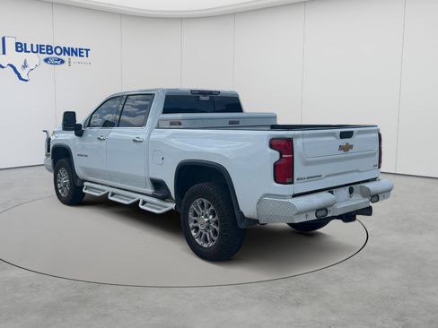Used 2024 Chevrolet Silverado 2500 LTZ w/ LTZ Convenience Package AWD/4WD image 7