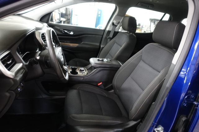 Used 2023 GMC Acadia SLE w/ Driver Convenience Package FWD image 11