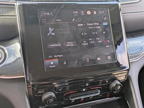 Used 2022 Jeep Grand Cherokee Laredo w/ Luxury Tech Group I image 12