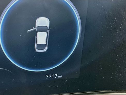 Used 2023 Hyundai Elantra SEL w/ Convenience Package FWD image 12