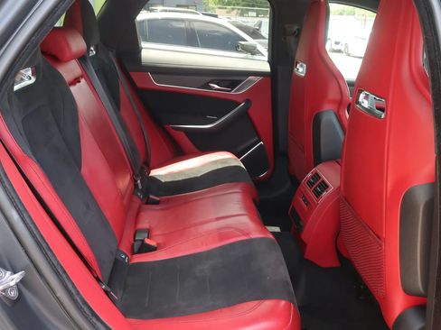 Used 2022 Jaguar F-PACE SVR AWD/4WD image 23