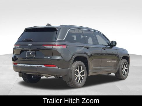 Used 2023 Jeep Grand Cherokee Limited w/ Trailer Tow Prep Group (B) AWD/4WD image 9