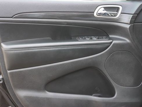 Used 2022 Jeep Grand Cherokee Laredo X image 42