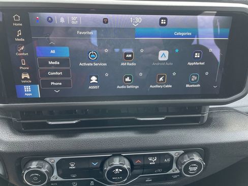 Used 2024 Jeep Gladiator Sport AWD/4WD image 19