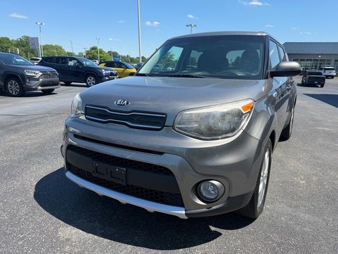 Used 2018 Kia Soul + FWD image 6