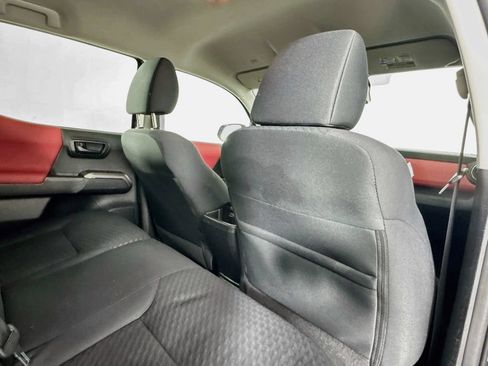 Used 2022 Toyota Tacoma SR5 w/ SR5 Appearance Package (SM) RWD image 26