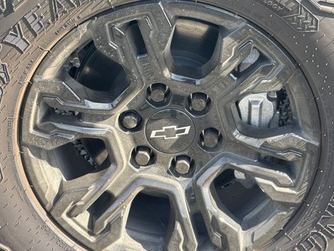 Used 2026 Chevrolet Silverado 1500 ZR2 AWD/4WD image 44