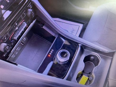 Used 2024 Jeep Grand Cherokee L Laredo w/ Luxury Tech Group I image 5