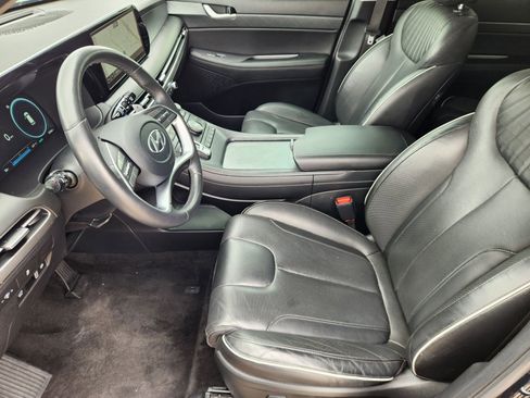 Used 2024 Hyundai Palisade Limited FWD image 13