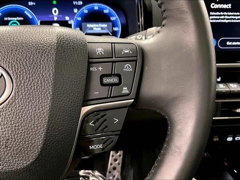 Used 2025 Toyota Camry XSE FWD image 28