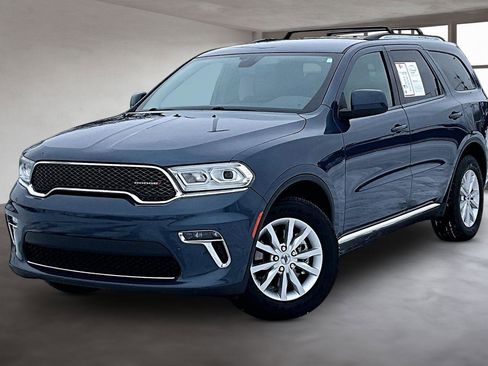 Used 2021 Dodge Durango SXT image 2