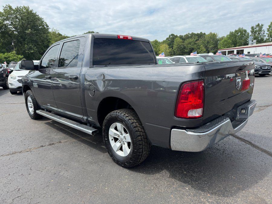 Used 2017 RAM 1500 ST w/ SXT Appearance Group AWD/4WD image 3
