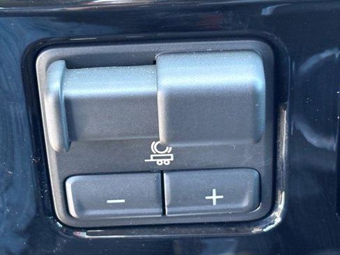 Used 2026 Chevrolet Silverado 3500 LT AWD/4WD image 29