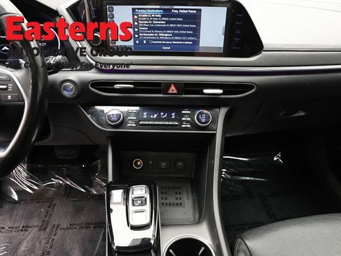 Used 2023 Hyundai Sonata Limited w/ Preferred Accessory Package FWD image 12