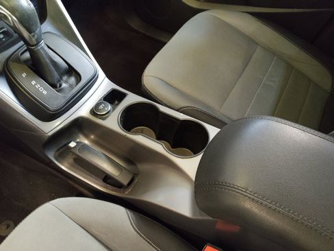 Used 2016 Ford Escape SE w/ Equipment Group 201A image 26