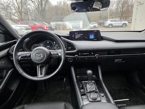 Used 2024 MAZDA MAZDA3 Hatchback w/Premium Plus Pkg image 34