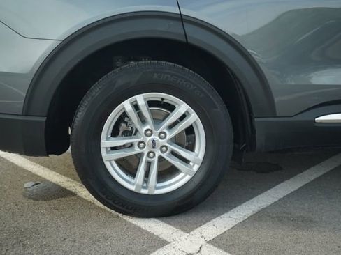 Used 2022 Ford Explorer XLT w/ Equipment Group 202A image 44