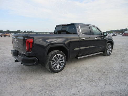 New 2026 GMC Sierra 1500 Denali w/ Denali Reserve Package image 5
